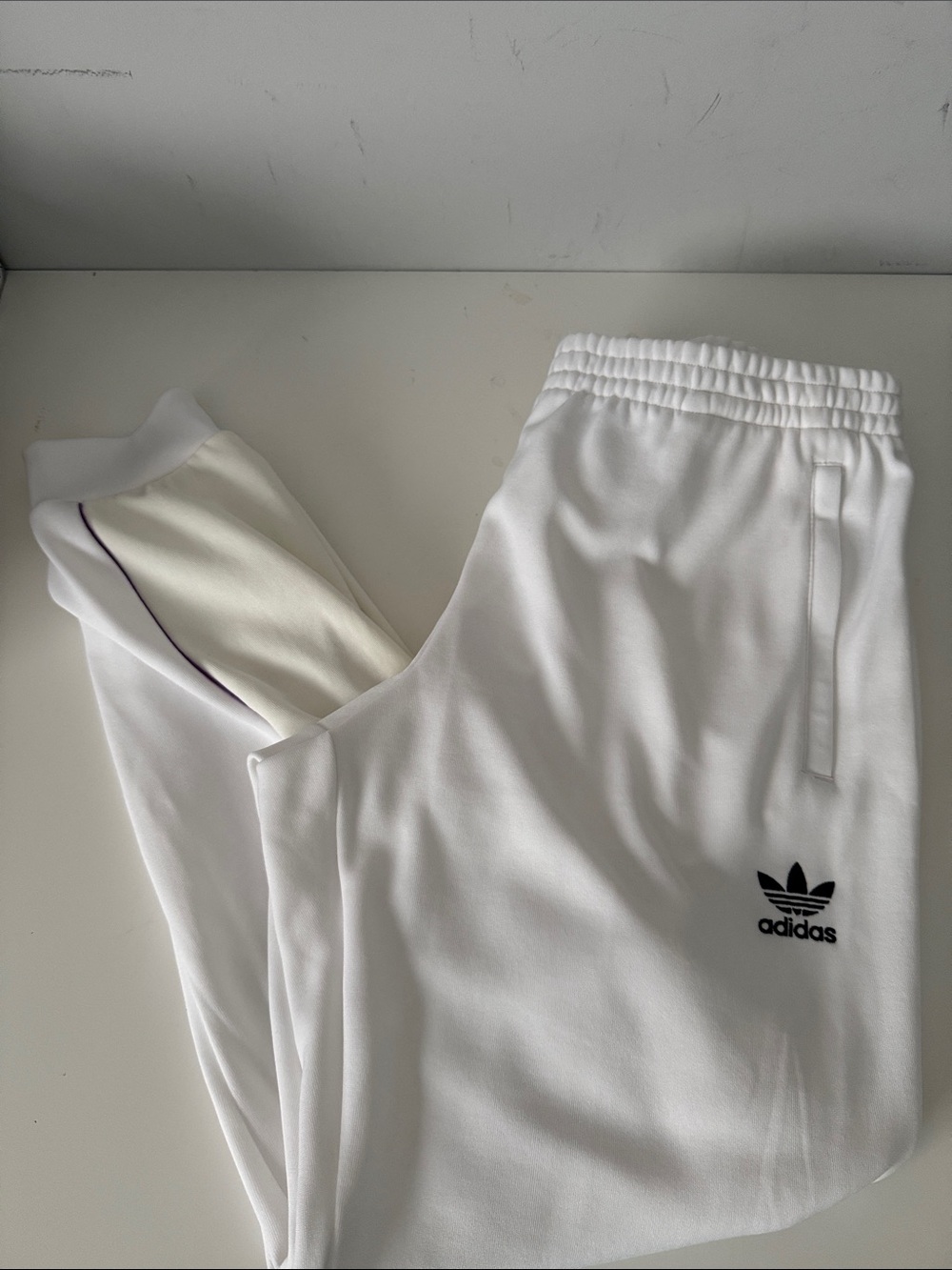 adidas men’s White Trefoil jogger Track Pants. Logos. Size XL